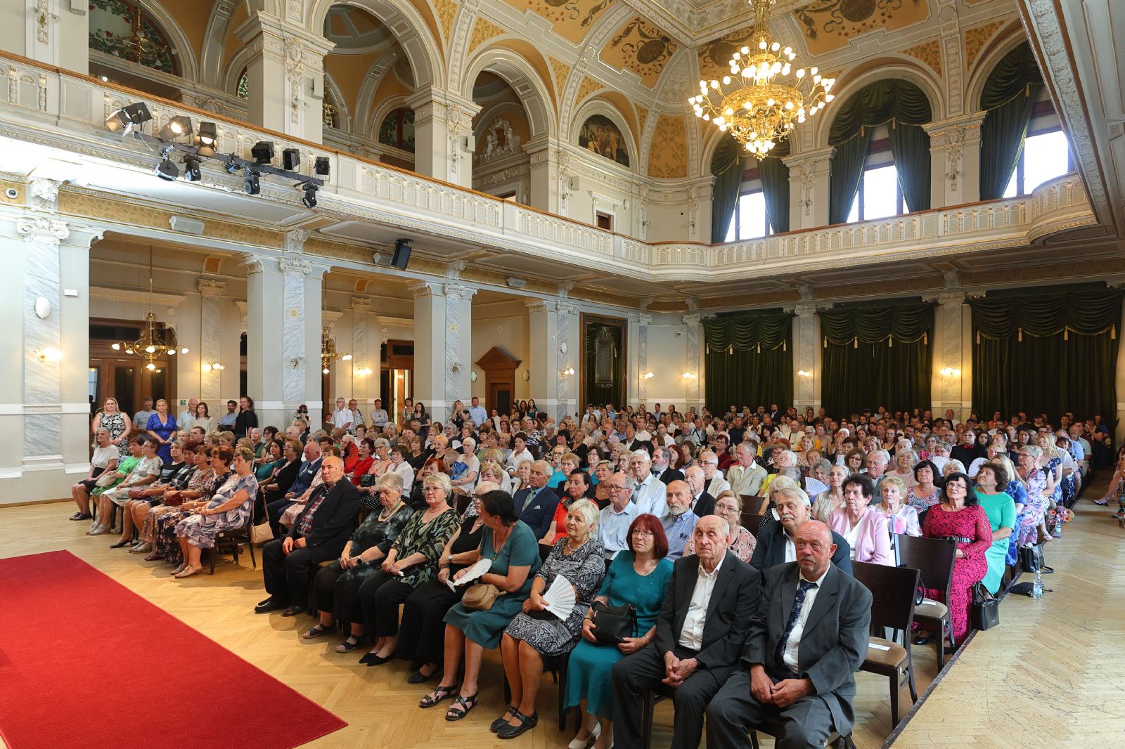 Univerzita třetího věku na ZČU má 192 nových absolventů. Zájem seniorů dál roste