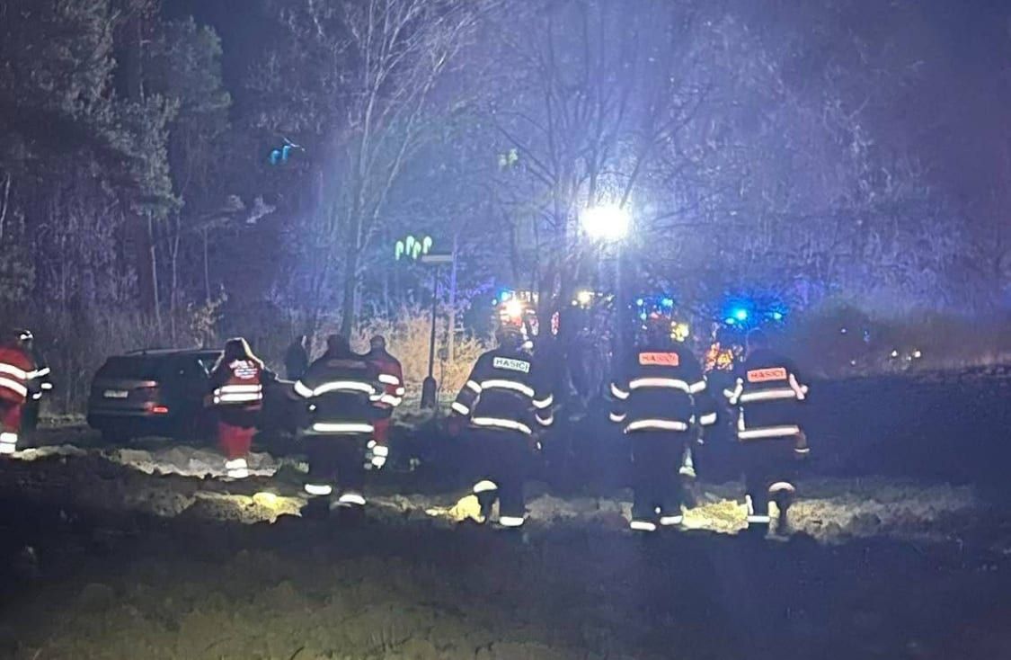 Útěk před policií skončil tragicky. Muže z Domažlicka vytáhli z rybníka, později zemřel