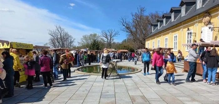 Zámek Kozel o Velikonocích ožije. Speciální prohlídky, jarmark i koncert lesních rohů