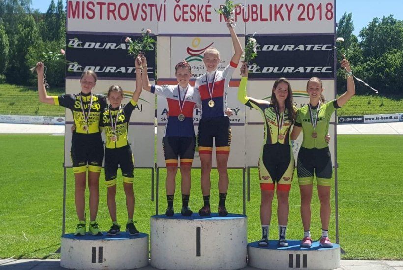 obrázek: Cyklistky vyhrávají jako na běžícím pásu