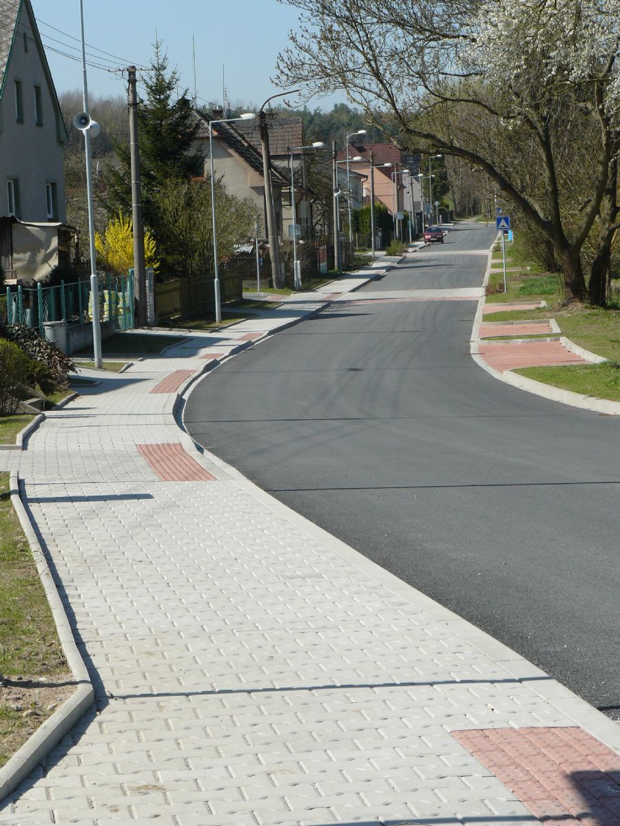 Kaznějovská ulice Ke Koupališti má zcela nový kabát