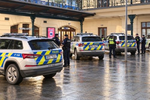 obrázek:Krvavý útok před plzeňským nádražím! Muž pobodal druhého, policie vyšetřuje pokus vraždy