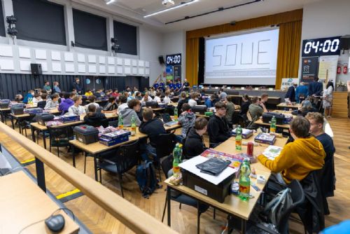 obrázek:Zlaté české ručičky nezmizely. Mladí technici v Plzni bojovali v soutěži Technika má zlaté dno