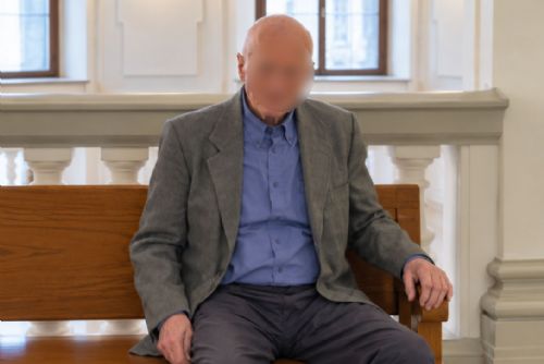 obrázek:Dlouhodobý spor sousedů skončil střelbou ve sklepě. Seniorovi v Plzni hrozí až 12 let vězení