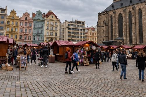 obrázek:V Plzni začaly Havelské trhy! Náměstí Republiky zaplnily podzimní dobroty, řemesla a hudba
