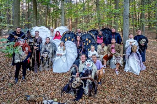 obrázek:Peklo se vrací na hrad Švihov. Krampusové, ohnivá show a děsivé masky ovládnou nádvoří