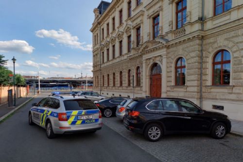 obrázek:Skandál v Plzni! Státní zástupce měl s více než třemi promile nabourat dvě auta a ujet