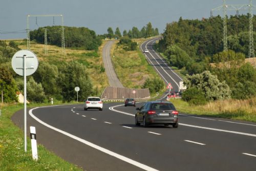 obrázek:Rychlostní rekordman policejní akce! Na Domažlicku jel 154 km/h, přišel o řidičák