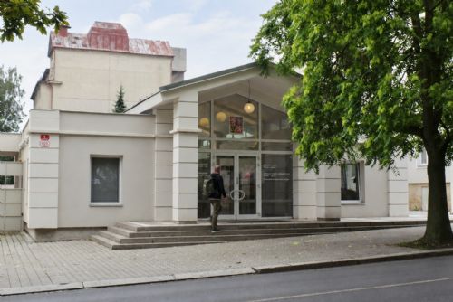 obrázek:Muž z Plzeňska vyhrožoval premiérovi a útočil na Ukrajince. Soud mu dal podmínku