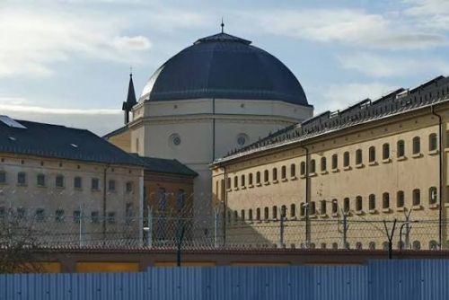 obrázek:GIBS prověřuje pracovnici věznice Plzeň na Borech kvůli vnášení zakázaných věcí