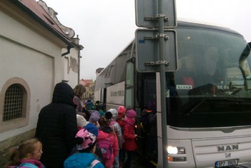 Foto: Autobusy plzeňského ČSAD přepravily během festivalu JUNIORFEST téměř 2300 dětí