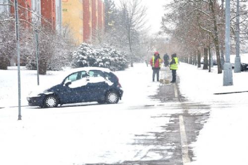 obrázek:Jednička najíždí na efektivnější systém zimní údržby