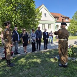 Na Bolevecké návsi uctili památku Barbory Raisové