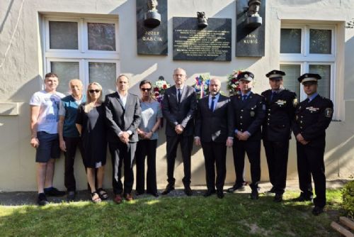 Foto: Vedení Jedničky uctilo památku obětí druhé světové války