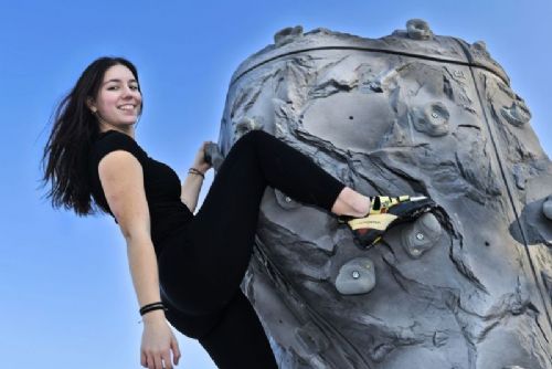 Foto: Vedle pumptracku v Bolevci vyrostly čtyři boulderingové stěny