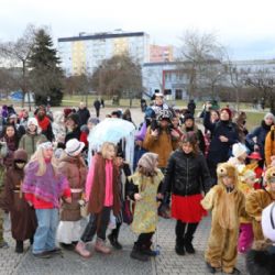 Masopustní průvod vyvrcholil před slovanskou radnicí