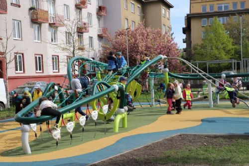 obrázek:Nové hřiště na Slovanech nabízí dětem dobrodružství s Krokodýlem