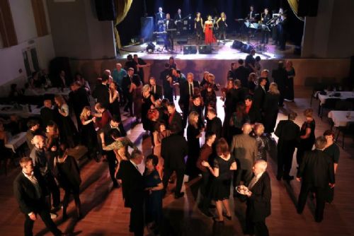 obrázek:Slovanský ples po šesti letech znovu roztančil Šeříkovku