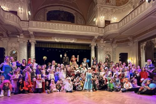 obrázek:Maškarní karneval uzavřel masopustní veselí na Trojce