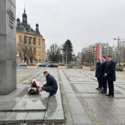 Trojka si dnes připomněla dvě smutná výročí