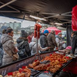 Zabijačkové dobroty provoněly skvrňanské sídliště