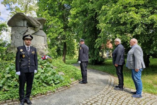 obrázek:Pietní akt připomněl Stanka Vodičku