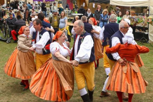 obrázek:Velikonoce v Újezdě přilákaly patnáct set lidí