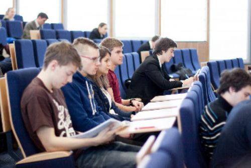 obrázek:FAV získala akreditace studijních programů na dalších deset let