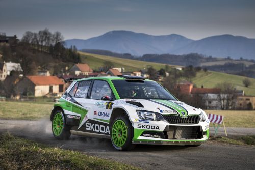 Obrázek - Rally Šumava Klatovy: ŠKODA chce na bednu!