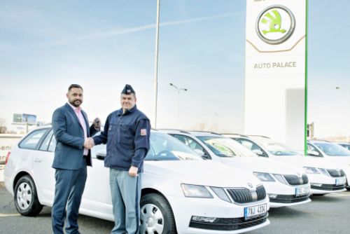 Foto: ŠKODA zvítězila ve velkém tendru Ministerstva financí, první vozy již byly předány
