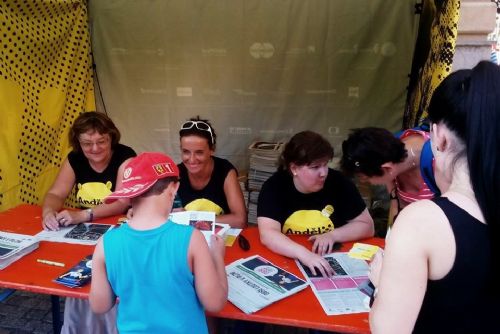 Foto: Andělé se v loňském roce činili. Dobrovolníci budou třeba na Festival světla i další akce 