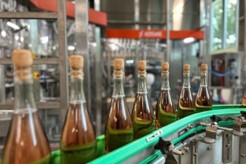 Foto: Bohemia Sekt dokončil modernizaci stáčecí linky za více než 80 milionů