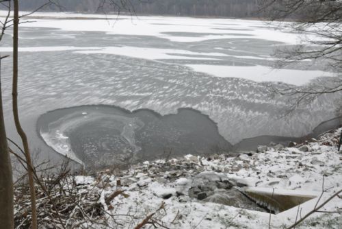 Foto: Bruslení na boleveckých rybnících nemusí být bezpečné