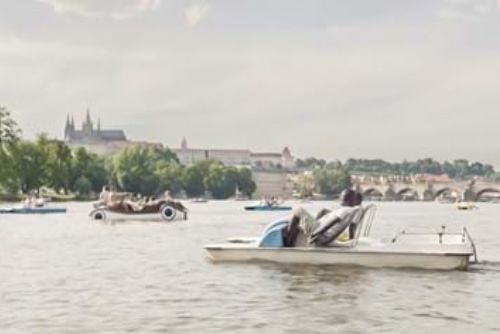 Foto: České dokumenty se představí v univerzitní kavárně Družba