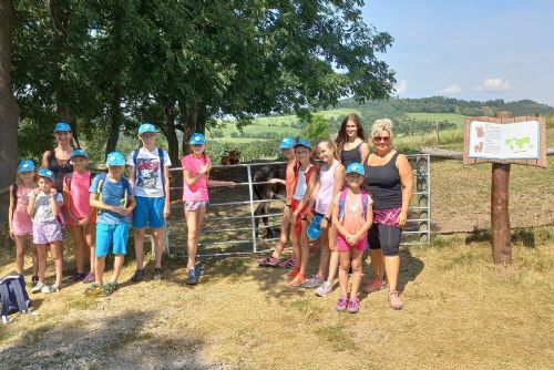 Foto: Děti si užily příměstský tábor strážníků ve Škodalandu
