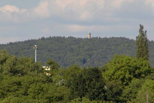 Foto: Divotvorná metlice na Chlumu i omývání. Plzeňáci dodržovali velikonoční zvyky