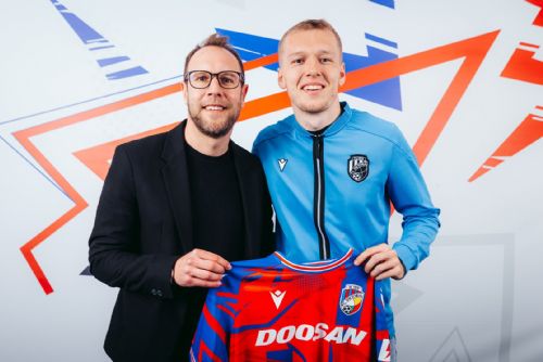 Foto: Do Viktorky přestoupil stoper Spáčil z Hradce, kde bude ještě půl roku hostovat