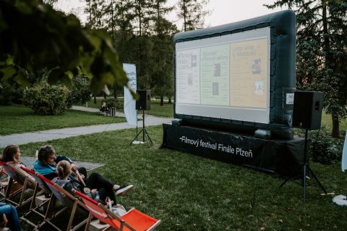 Foto: Filmové večery s Finále Plzeň: užijte si filmy pod širým nebem