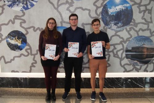 Foto: Gymnazisté z Plzeňského kraje změřili síly ve vědomostní soutěži