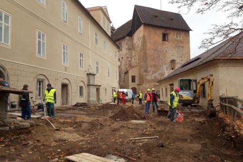 Foto: I zkrácená sezona byla pro zámek Bečov úspěšná