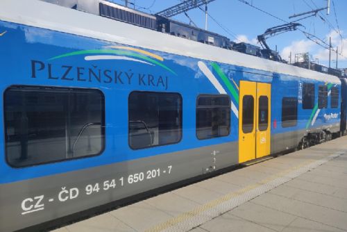 Foto: Jízdní řád 2022: Nové RegioPantery na lince Klatovy – Plzeň – Beroun