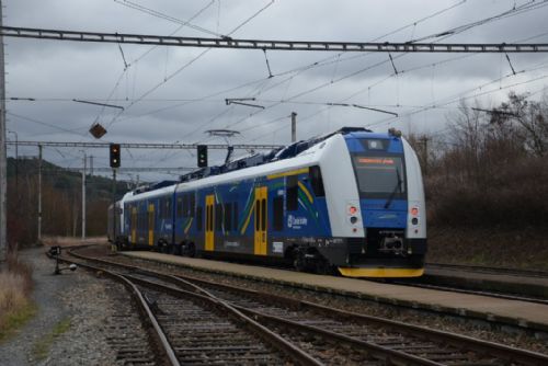 Foto: Kraj podepsal smlouvu na linku z Horažďovic do Pňovan s dopravcem Arriva vlaky