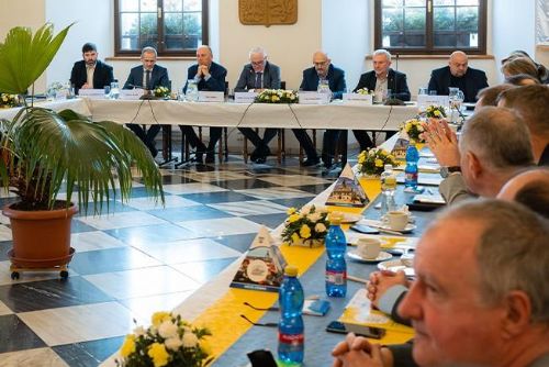 Foto: Krajští radní se ve Stříbře setkali se starosty Tachovska