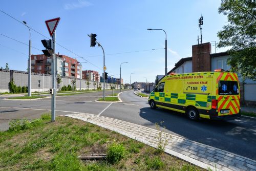 Foto: Rychlejší průjezd záchranky i MHD. Křižovatky v Plzni řídí chytrá ústředna