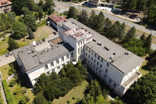 Foto: Lékařská fakulta v Plzni prodává Procháskův ústav