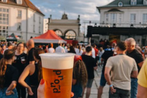 Foto: Léto v Prazdroji: Ochutnejte speciály pivovaru Proud a užijte si muziku