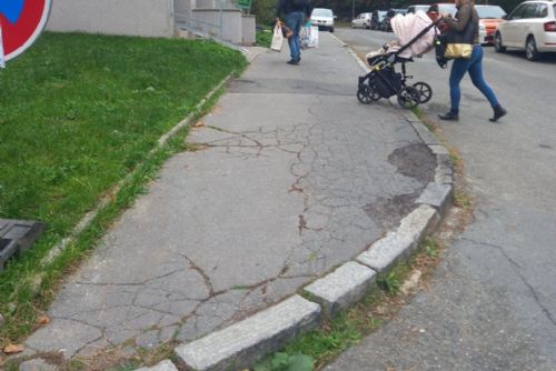 Foto: Město opraví povrch chodníků čtyř lochotínských ulic 