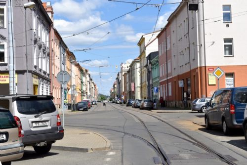Foto: Plzeň opraví od pátku tramvajovou trať ve Sladkovského ulici