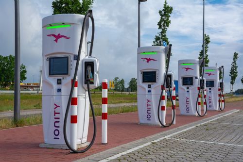 Foto: Město Touškov půjčuje občanům elektroauta