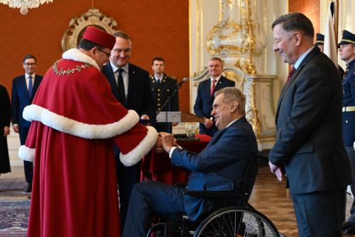 Foto: Miroslava Lávičku jmenoval prezident rektorem ZČU